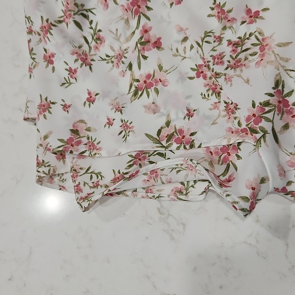 Large Blouse with Pink and Green Floral - Picture 3 of 5